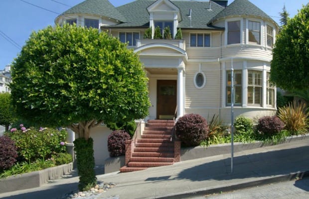 mrs-doubtfire-065-aqu121-065